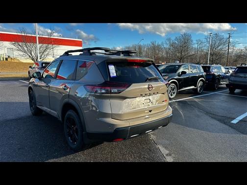 2025 Nissan Rogue Rock Creek