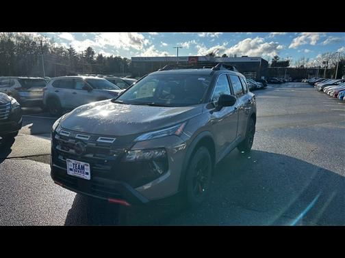 2025 Nissan Rogue Rock Creek