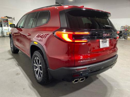 2024 GMC Acadia AT4