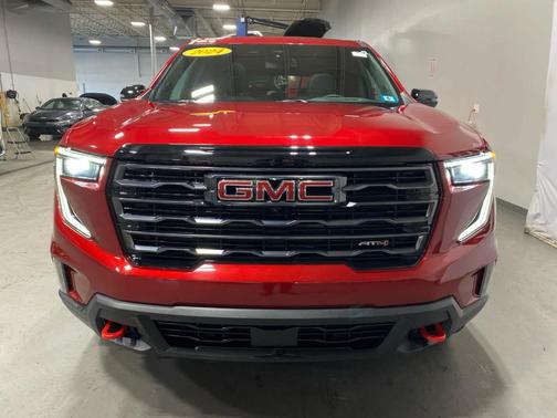 2024 GMC Acadia AT4