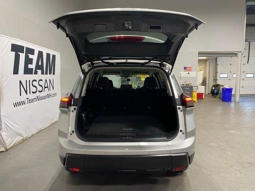 Brilliant Silver Metallic 2024 Nissan Rogue S