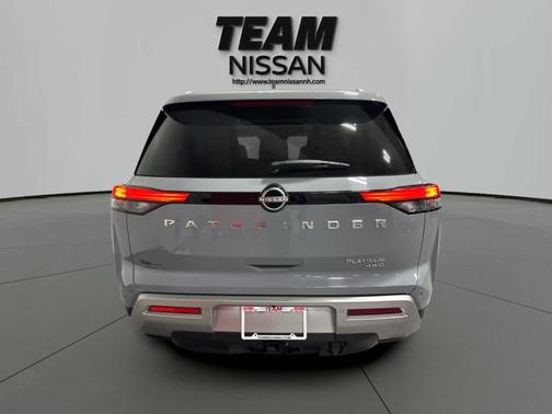 2022 Nissan Pathfinder Platinum