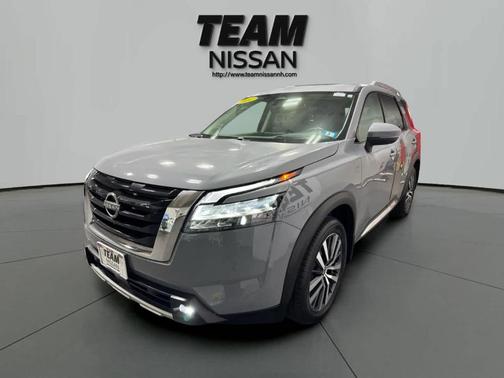 2022 Nissan Pathfinder Platinum
