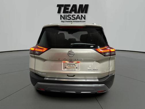 2022 Nissan Rogue SL