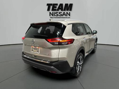 2022 Nissan Rogue SL
