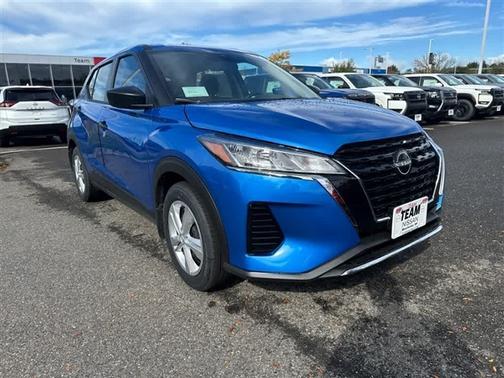 2025 Nissan Kicks Play S