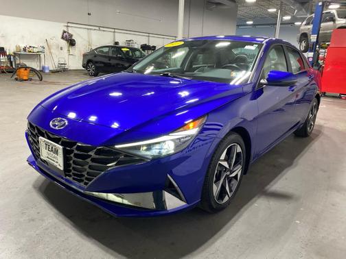 2023 Hyundai ELANTRA Limited