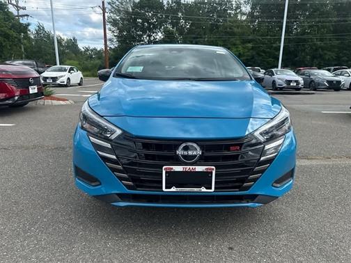 2025 Nissan Versa 1.6 SR