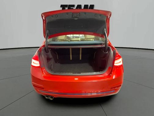 2018 BMW 330 i xDrive