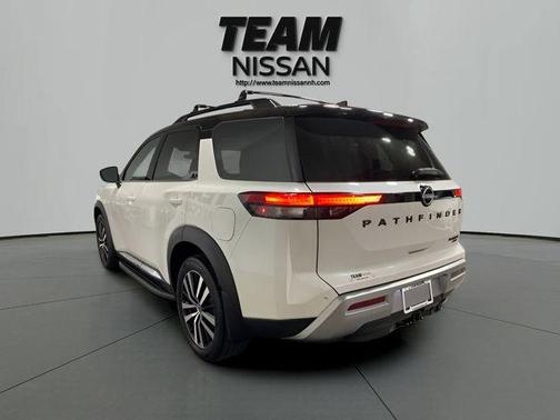 White 2024 Nissan Pathfinder Platinum
