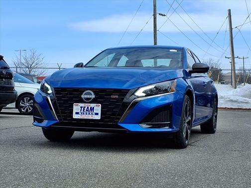 2025 Nissan Altima SR