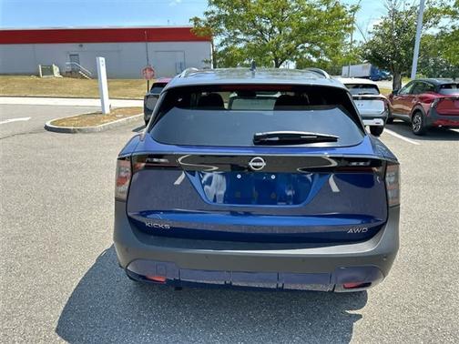 2025 Nissan Kicks SV