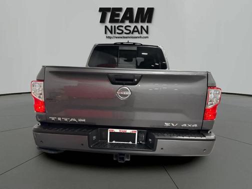2024 Nissan Titan SV