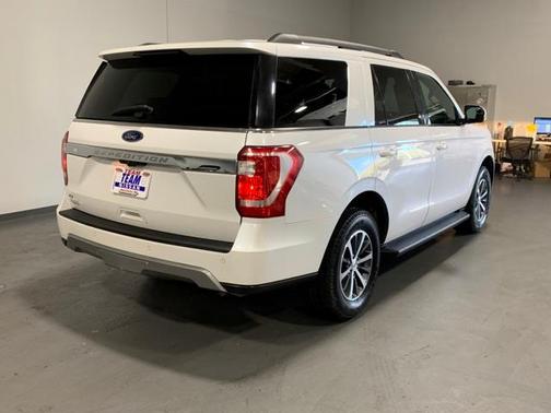 Photo 5 of 37 of 2019 Ford Expedition XLT