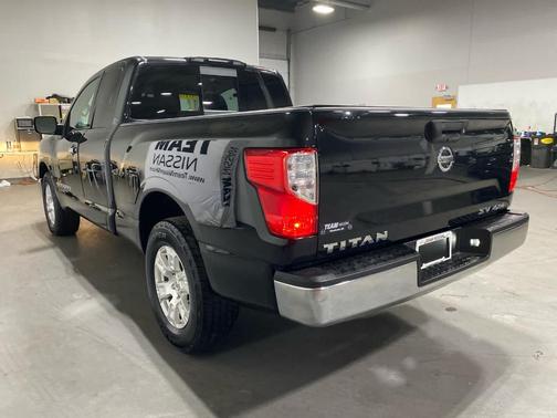 2018 Nissan Titan SV