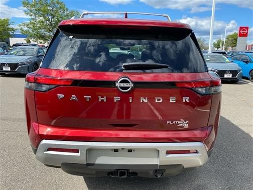 2025 Nissan Pathfinder Platinum