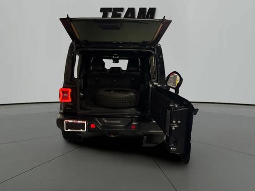 2021 Jeep Wrangler Unlimited Sahara Altitude