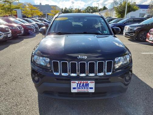 Photo 2 of 30 of 2017 Jeep Compass Sport