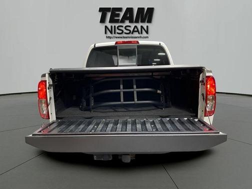 Glacier White 2021 Nissan Frontier SV