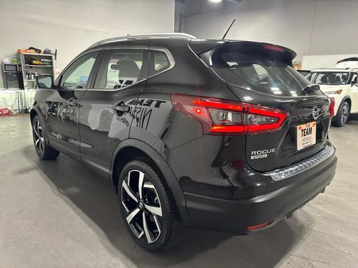 2022 Nissan Rogue Sport SL