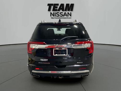 2022 GMC Acadia Denali