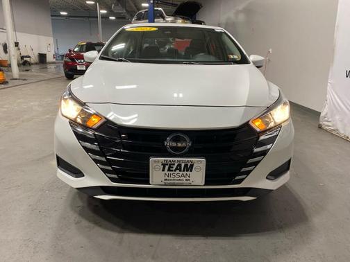 2023 Nissan Versa 1.6 SV