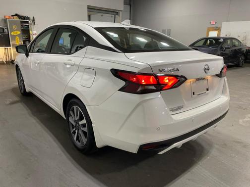 2023 Nissan Versa 1.6 SV