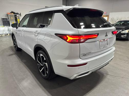 2024 Mitsubishi Outlander SEL