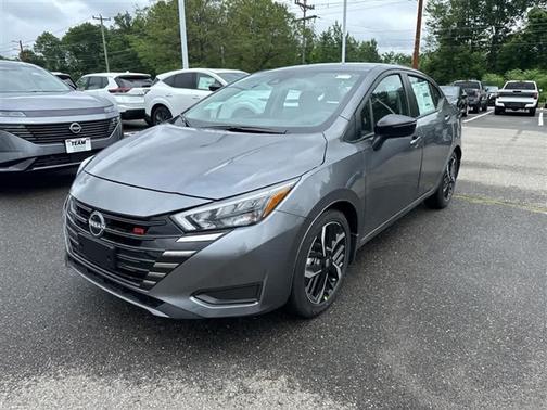 2025 Nissan Versa 1.6 SR