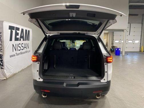 Summit White 2023 Chevrolet Traverse LT Leather