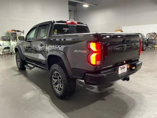 2025 Chevrolet Colorado ZR2