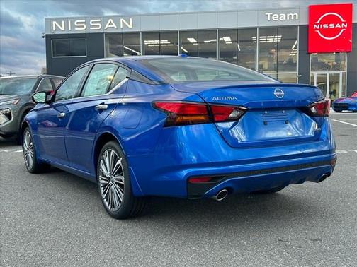 2025 Nissan Altima SL