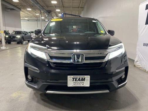 Crystal Black Pearl 2021 Honda Pilot Touring 7-Passenger
