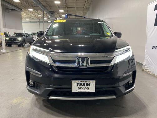 Crystal Black Pearl 2021 Honda Pilot Touring 7-Passenger
