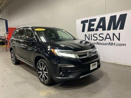 Crystal Black Pearl 2021 Honda Pilot Touring 7-Passenger