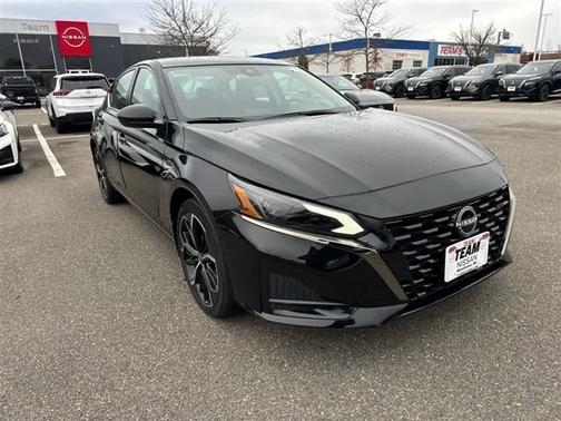 2025 Nissan Altima SR