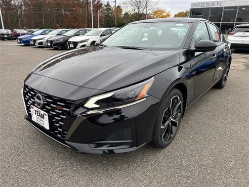2025 Nissan Altima SR