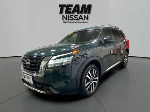 2023 Nissan Pathfinder Platinum