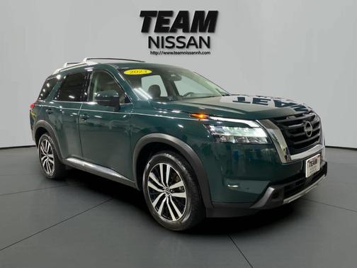 2023 Nissan Pathfinder Platinum