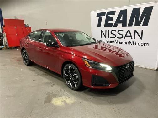 2025 Nissan Altima SR