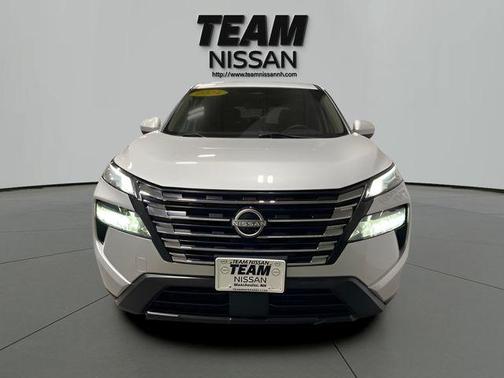Brilliant Silver Metallic 2024 Nissan Rogue SV