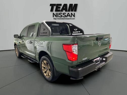 2024 Nissan Titan SV