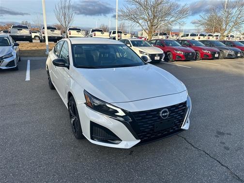 2025 Nissan Altima SR