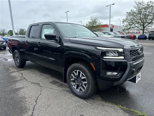 2025 Nissan Frontier SL