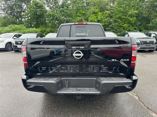 2025 Nissan Frontier SL