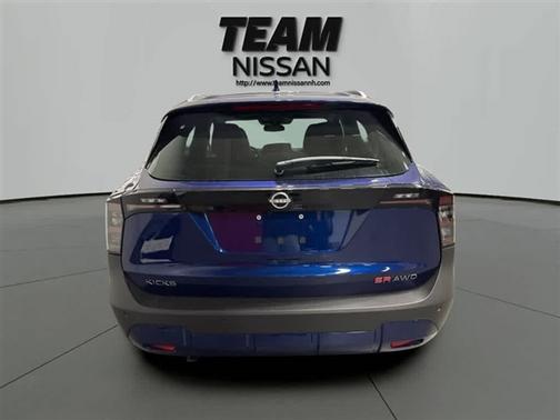 2025 Nissan Kicks SR