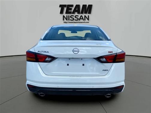 2025 Nissan Altima SR