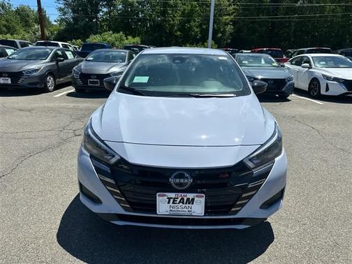 2025 Nissan Versa 1.6 SR