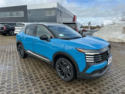 2025 Nissan Kicks SR