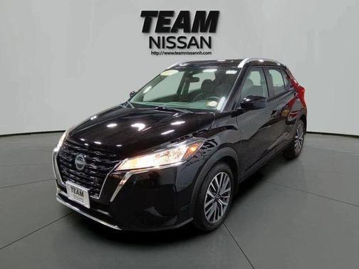 Super Black 2023 Nissan Kicks SV